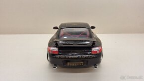 1:18 PORSCHE 911 SUPER CUP - 4