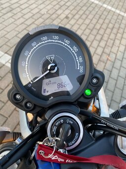 Predam Triumph Speed Twin 900( nova - 1000km) - 4