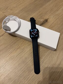 Apple Watch 9 / 45mm / Midnight / GPS - 4