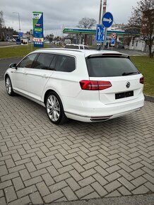 VW PASSAT 2.0 BI-TDI 176kw—4motion—DSG—HIGHLINE—HISTORIE— - 4