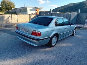 BMW E38 - 4