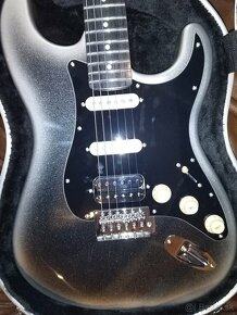 Mooer Stratocaster - 4