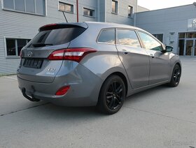 Hyundai i30 CW 2015 CRDi 110k, vyhrievané sedačky, PANORAMA - 4