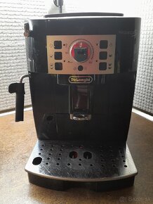 DeLonghi Magnifica S Automatický kávovar
 - 4