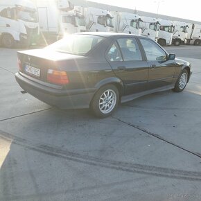 BMW 318i - E36 - 4