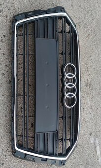 Audi A3 lift 8V maska chladica 8V3853651AA - 4