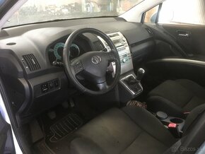 Rozpredam Toyota Corola Verso - 4