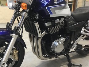 Suzuki GSX 1400 - 4