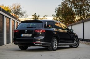 Volkswagen Passat Variant 2.0 TDI Elegance 4Motion - 4