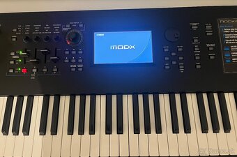 YAMAHA MODX 8 - 4