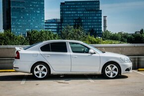 Škoda Octavia 2.0 TDI CR DPF RS DSG - 4