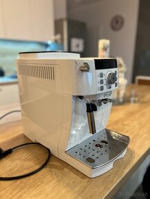 Automatický kávovar Delonghi Magnifica S - 4