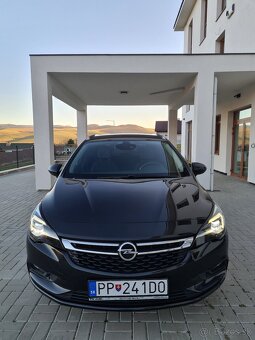 Opel Astra ST 1.4 Turbo - 4