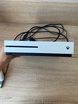 Xbox One S + 2 hry - 4