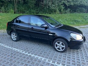 Hyundai Accent 1,4 - 4