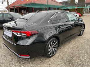 Toyota Corolla sedan 1.5 Dynamic Force MDS Comfort - 4