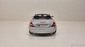 1:18 MERCEDES-BENZ SLK 2004 - 4