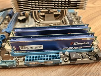 Asus P8H77-V, LGA1155, 2xPCIe, RAID, SATA 6 - 4