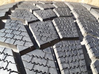 275/40 r20 zimne pneumatiky - 4