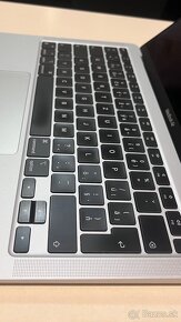 Macbook Air 13" M1 Vesmírne sivý SK 2020 - 4