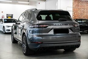 Porsche Cayenne - 4