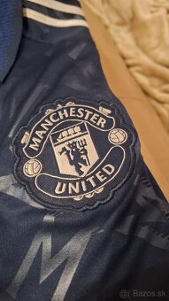 dres Manchester United - 4