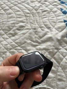 Apple watch 8 (45mm) - 4