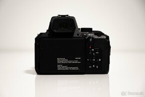 Nikon Coolpix 950 za 500€ - 4