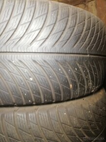 245/45r18 - 4