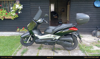 YAMAHA X-MAX 125 i - 4