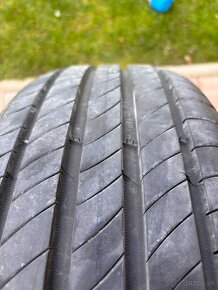 Michelin primacy 4 215/65 R17 - 4