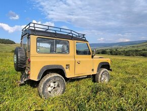 Land Rover Defender 90 - 4