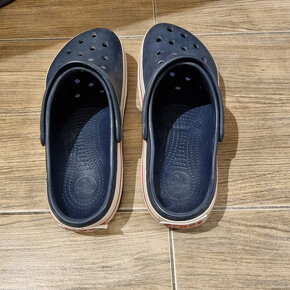 Crocs - 4