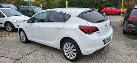 Opel Astra 1.7 CDTI  Sport rok 2012 - 4