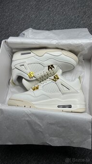 Nike Air Jordan 4 Retro "Metallic Gold" - 4