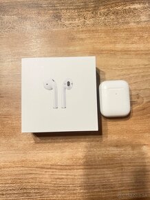 Apple Airpods 1 2019 bezdrotove sluchadla - 4