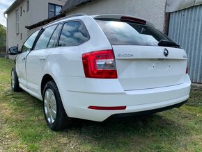 Predám havarovanú Škoda Octavia 1.6 TDi rv 2019 . - 4