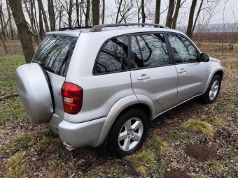 Toyota RAV4 2.0 D4D 4x4 - 4