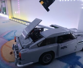 Lego Creator Expert 10262 Bondov Aston Martin DB5 - 4