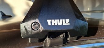 Skoda Superb sedan Thule nosic na stresny box - 4