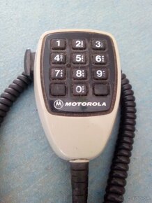 Predám vysielačku MOTOROLA CM140 - 4