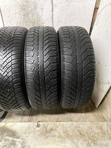 Pneu 195/60 R16 4x=100€ - 4