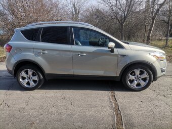 Ford Kuga  4x4  manuál 6st. DOBRA VÝBAVA - 4