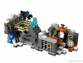 LEGO Minecraft 21124 - 4