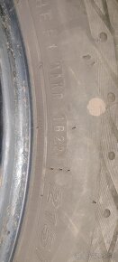 Predám zimné pneumatiky 215/60R16 - 4