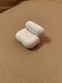 AirPods 3 - 4