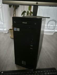 Počítač Asus, HP - 4