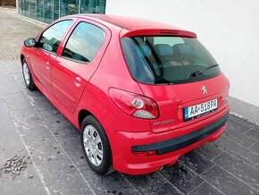 Peugeot 206+ 1.4 benzín 2011 - 4