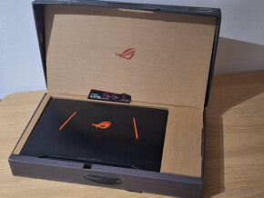 Herny notebook 17" Asus Republic of Gamers - 4