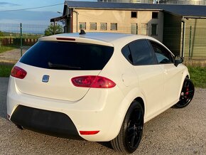 Seat Leon Cupra R-265 2.0TFSI-195KW-Bixenon-Navi-Swiss - 4